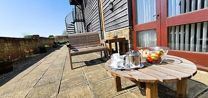 The Victorian Barn self catering holidays with pool & hot tubs