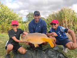 The Victorian Barn self catering holidays with pool & hot tubs