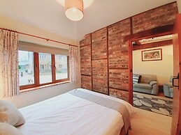 The Victorian Barn self catering holidays with pool & hot tubs