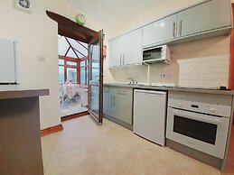 The Victorian Barn self catering holidays with pool & hot tubs