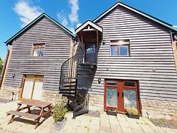 The Victorian Barn self catering holidays with pool & hot tubs