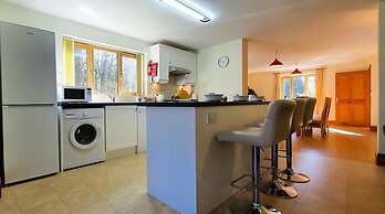 The Victorian Barn self catering holidays with pool & hot tubs