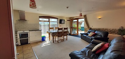 The Victorian Barn self catering holidays with pool & hot tubs