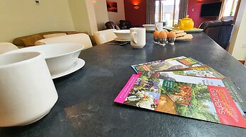 The Victorian Barn self catering holidays with pool & hot tubs