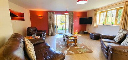 The Victorian Barn self catering holidays with pool & hot tubs