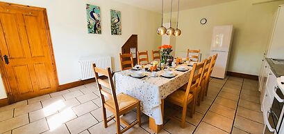 The Victorian Barn self catering holidays with pool & hot tubs