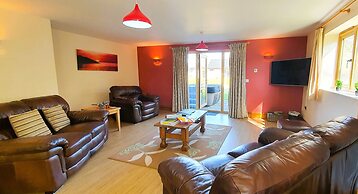 The Victorian Barn self catering holidays with pool & hot tubs