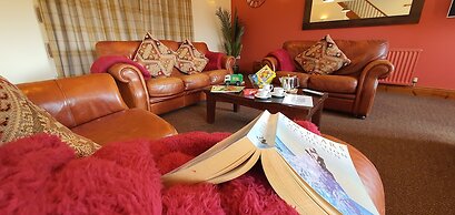 The Victorian Barn self catering holidays with pool & hot tubs