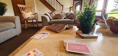 The Victorian Barn self catering holidays with pool & hot tubs