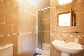 The Victorian Barn self catering holidays with pool & hot tubs