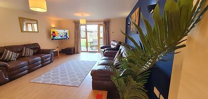 The Victorian Barn self catering holidays with pool & hot tubs