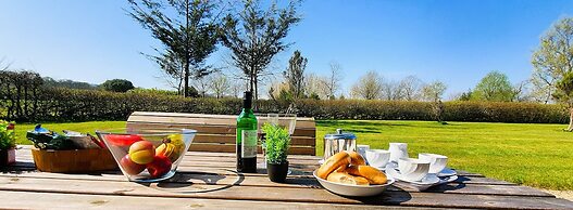 The Victorian Barn self catering holidays with pool & hot tubs