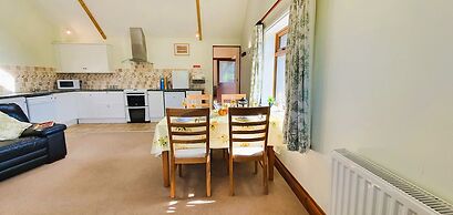 The Victorian Barn self catering holidays with pool & hot tubs