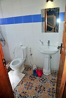 Victoria Lake View Guest House & Safaris