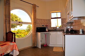 Victoria Lake View Guest House & Safaris