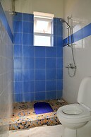 Victoria Lake View Guest House & Safaris