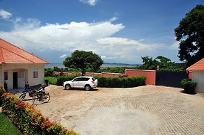 Victoria Lake View Guest House & Safaris