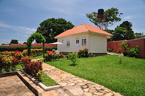 Victoria Lake View Guest House & Safaris