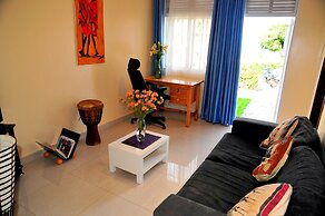 Victoria Lake View Guest House & Safaris