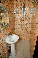 Victoria Lake View Guest House & Safaris