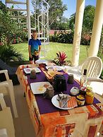 Victoria Lake View Guest House & Safaris