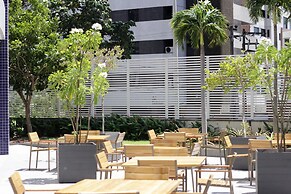 Flat no novo edifício conceito com linda vista mar