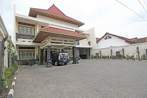 RedDoorz near XT Square Yogyakarta