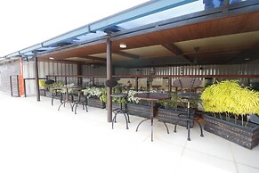 RedDoorz Plus near DC Mall Batam