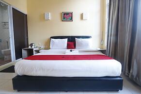 RedDoorz Plus near DC Mall Batam