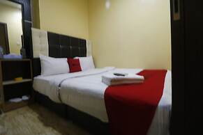 RedDoorz Plus near DC Mall Batam