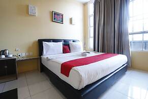 RedDoorz Plus near DC Mall Batam