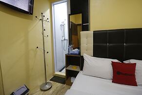 RedDoorz Plus near DC Mall Batam