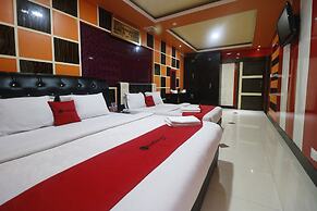 RedDoorz Plus near DC Mall Batam