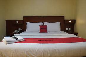 RedDoorz Plus near DC Mall Batam