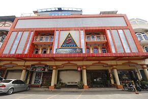 RedDoorz Plus near DC Mall Batam