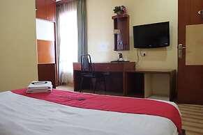 RedDoorz Plus near DC Mall Batam