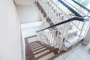 RedDoorz near Terminal Batu Ampar