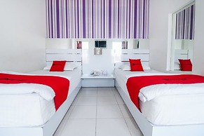 RedDoorz near Terminal Batu Ampar