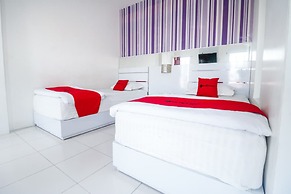 RedDoorz near Terminal Batu Ampar