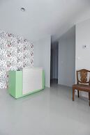 RedDoorz Syariah near Metropolitan Mall Bekasi