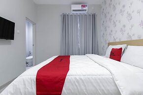 RedDoorz Syariah near Metropolitan Mall Bekasi