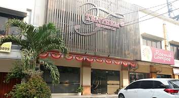 RedDoorz near Java Supermall Semarang