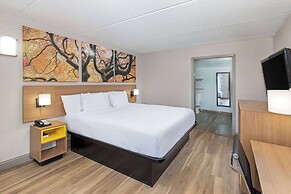 Days Inn by Wyndham Knoxville North