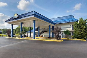 Days Inn by Wyndham Knoxville North