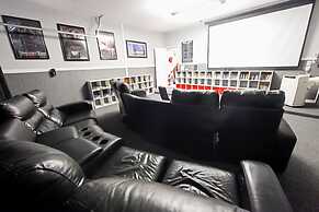 7BR 4.5BA Home in Emerald Island Resort by CV-2767