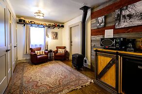 Alpen Way Chalet Mountain Lodge