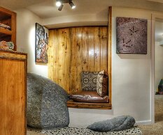 Alpen Way Chalet Mountain Lodge