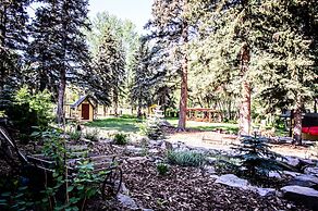 Alpen Way Chalet Mountain Lodge