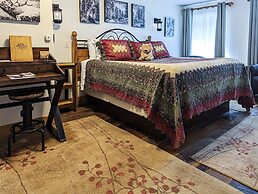 Alpen Way Chalet Mountain Lodge