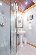 Alpen Way Chalet Mountain Lodge